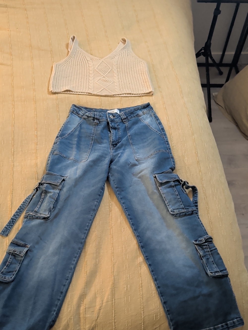 Women's Blue Cargo Jeans - Relaxed Fit And Crochet Tank Bundle